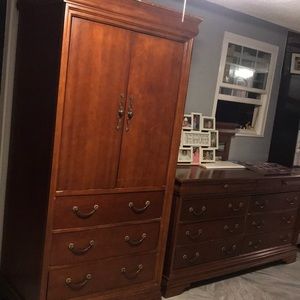 Good condition, little scratches